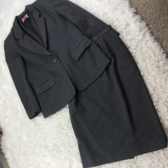 Pendleton Vintage 1990s Wool Skirt Suit - Picture 2 of 16